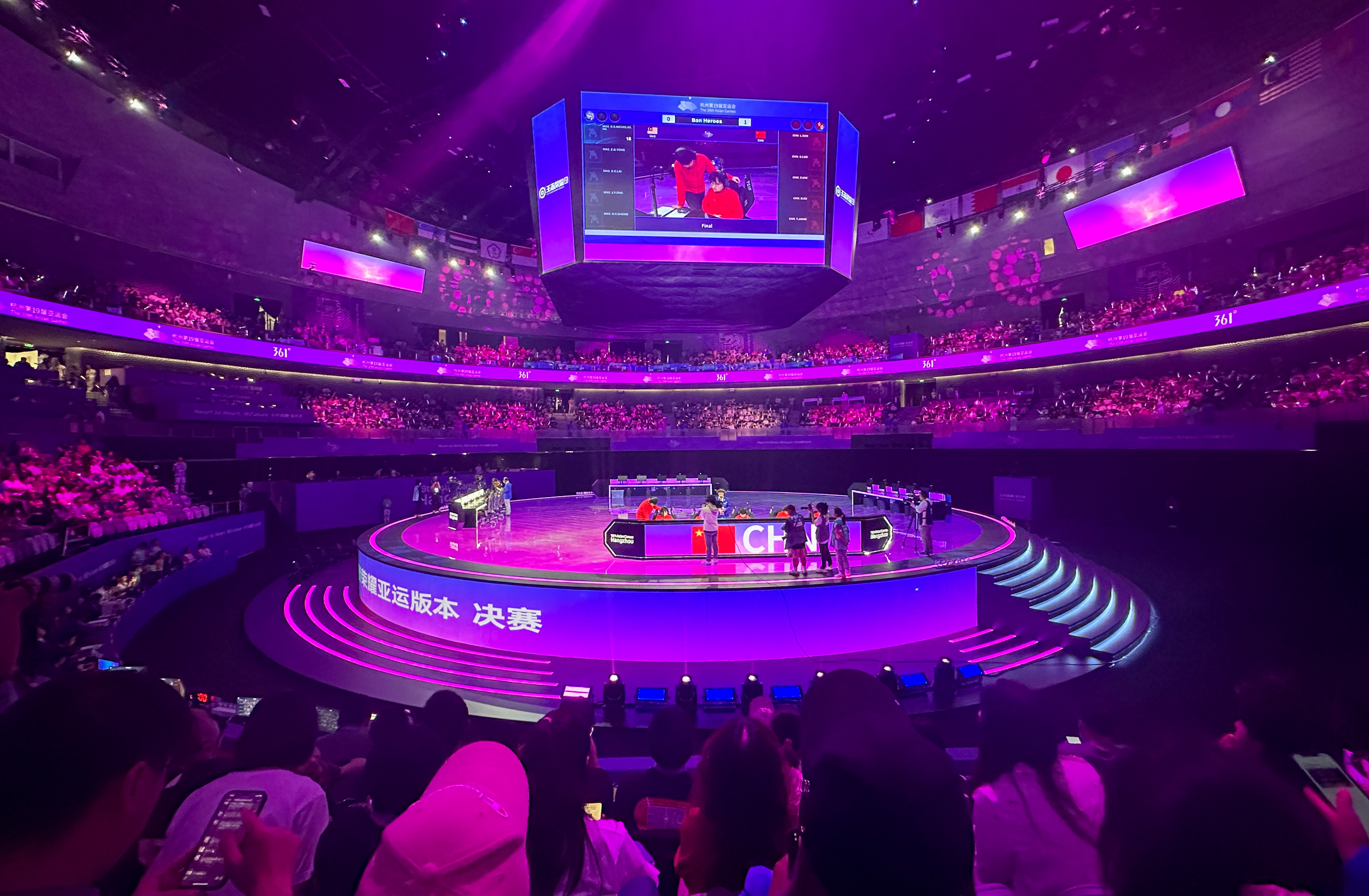 南国宝宝集团&蓝河奶粉80万爱心物资慰问三亚抗疫天使 南国宝宝集团&蓝河奶粉80万爱心物资慰问三亚抗疫天使
